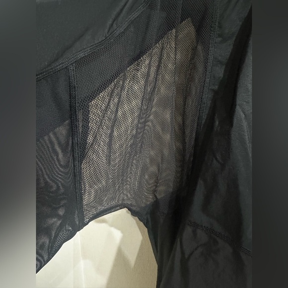 Lululemon With the Breeze Jacket - Picture 5 of 11